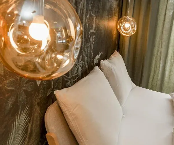 木屋 Chill House 斯拉德明